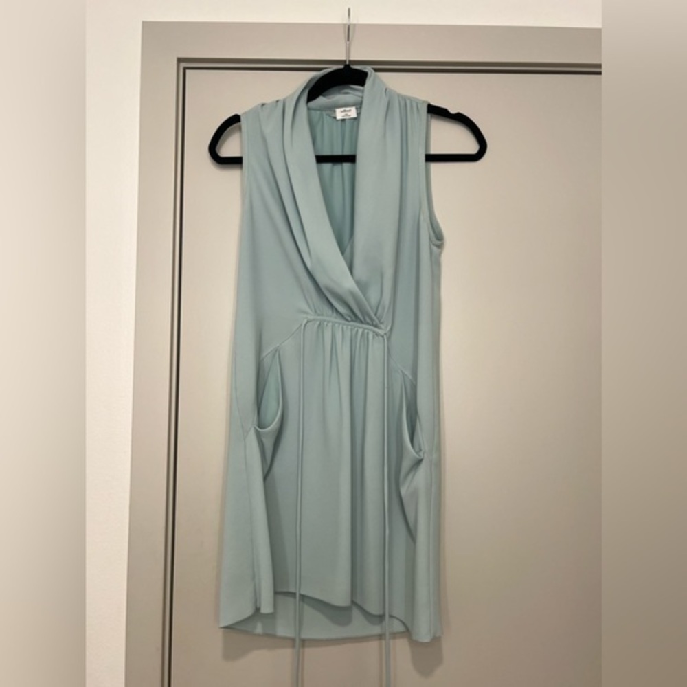 Aritzia Wilfred Sabine teal V Neck Faux-Wrap Dress with Pockets